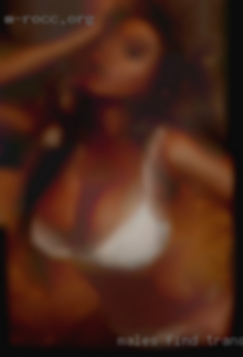 Males find transfomed threesome into sexy she males.
